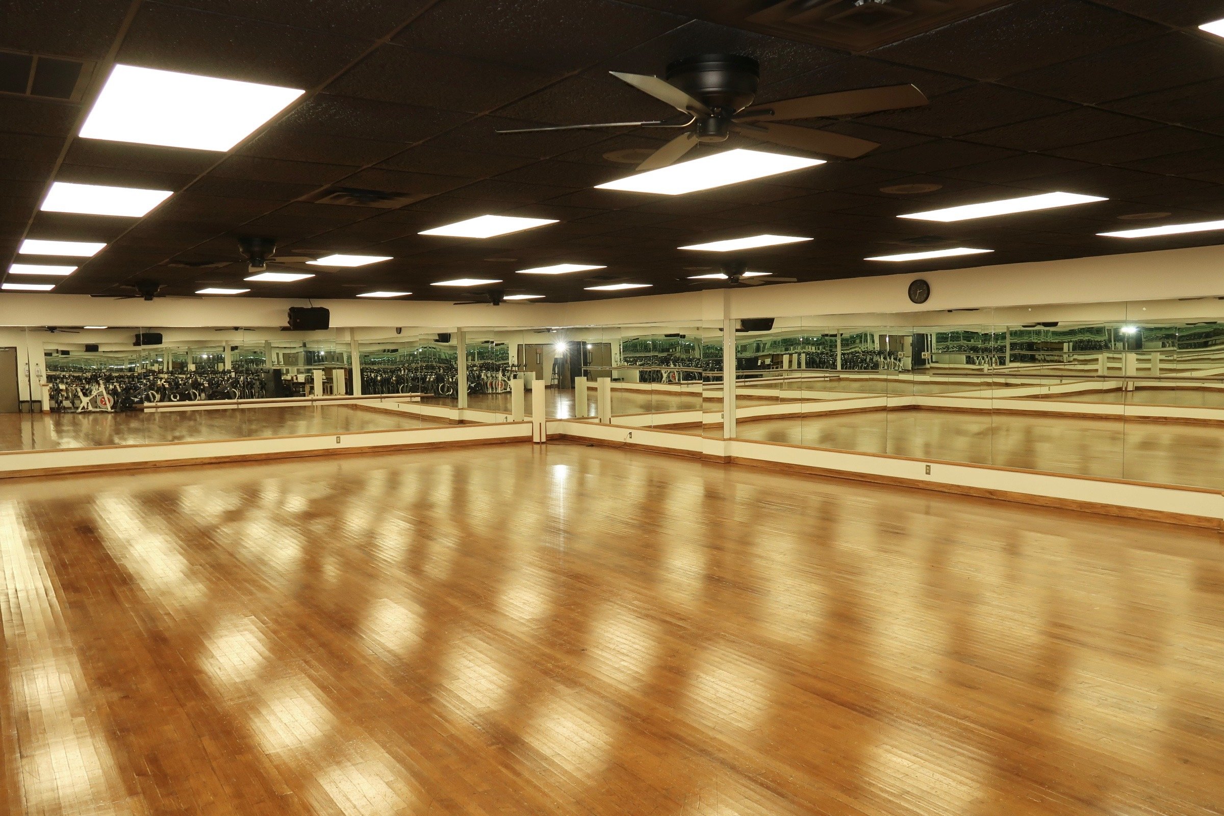 The mirrored group fitness studio